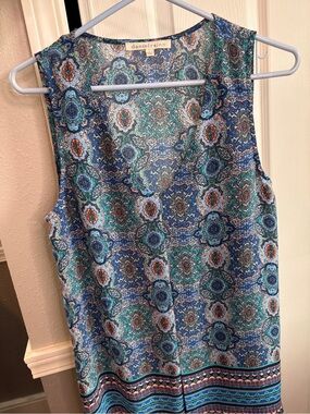 Daniel Rainn Blue Multi-Pattern Sleeveless V-Neck Top. Size Large Large